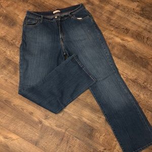 550 Bootcut Levi Jeans